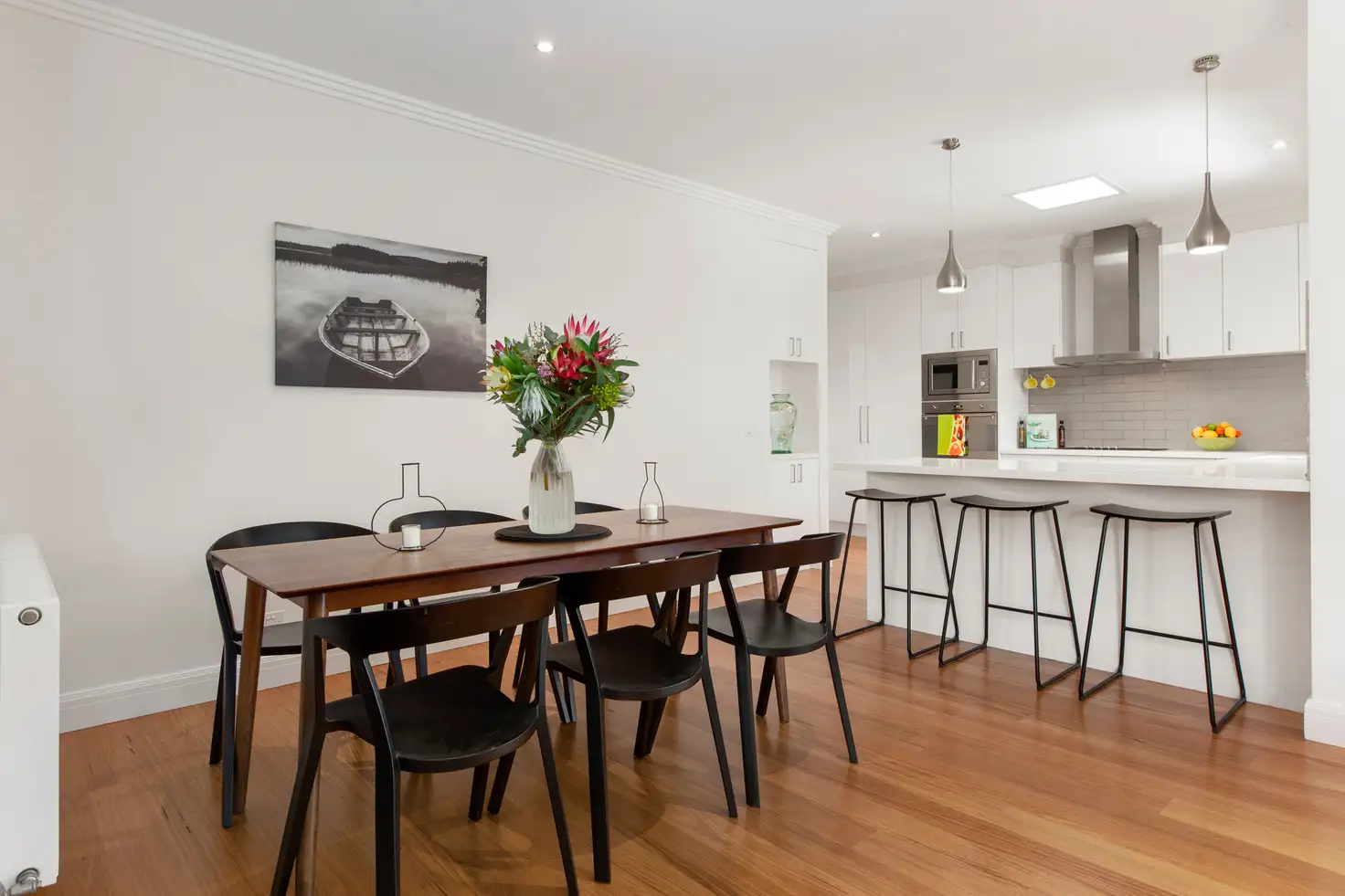 Main view of Homely townhouse listing, 2/82 Ludstone St, Hampton VIC 3188