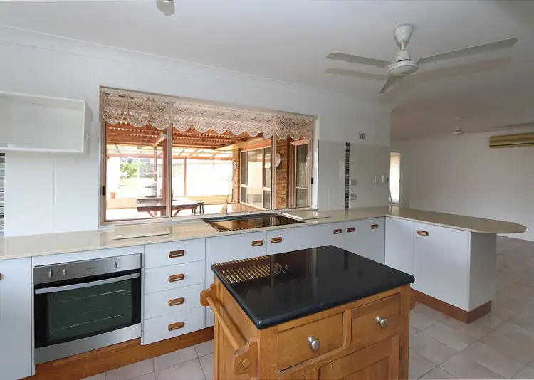 Second view of Homely house listing, 9 Murray Ct, Kalkie QLD 4670