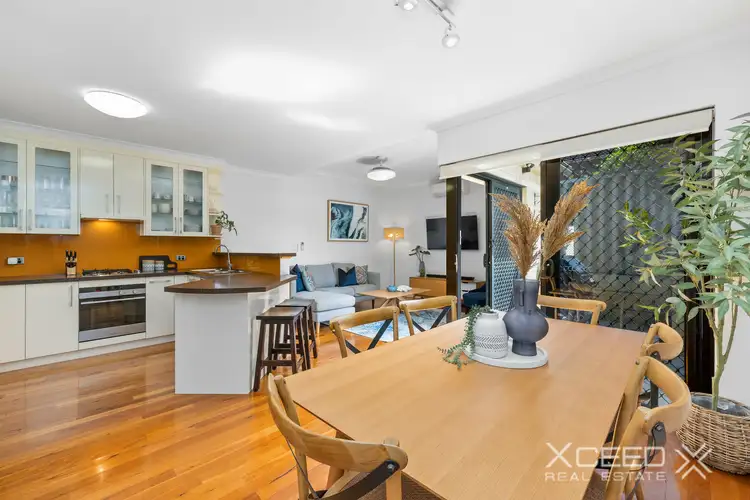 91C Albert St