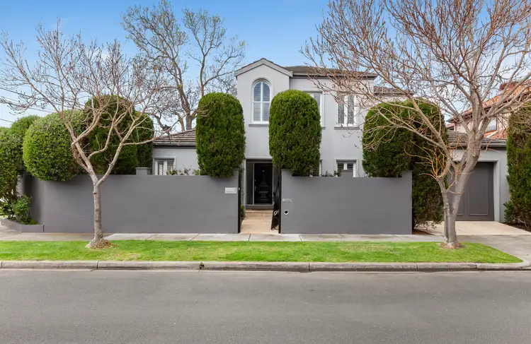 2 Holmhurst Ct, Brighton East VIC 3187