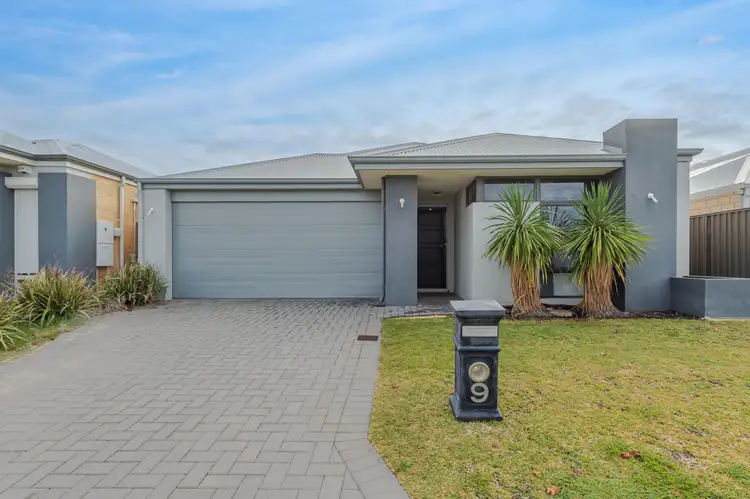 9 Fiord Way, Aveley WA 6069