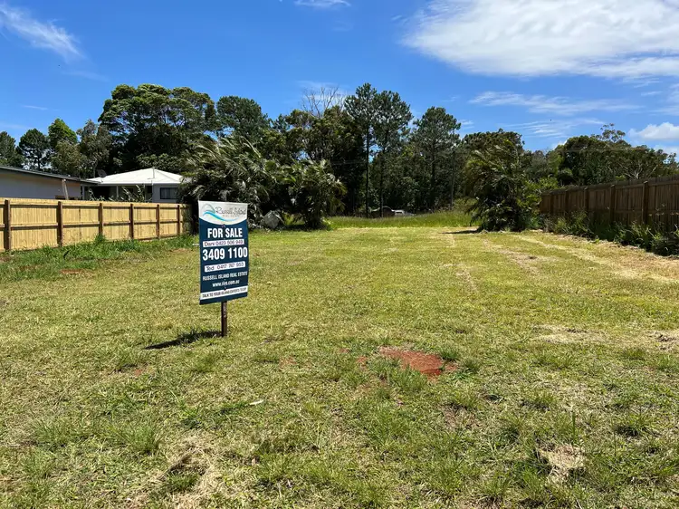 103 Laurel St, Russell Island QLD 4184