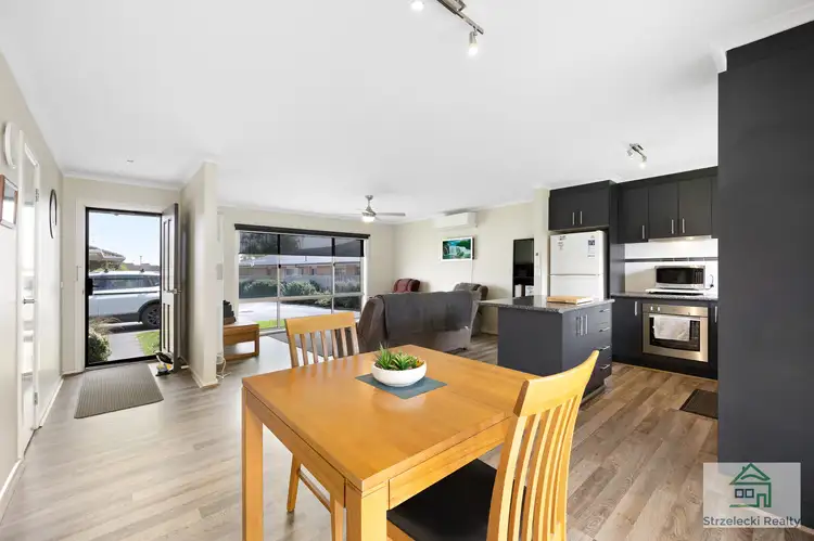 Fourth view of Homely unit listing, Unit 2/16 Cross St, Trafalgar VIC 3824