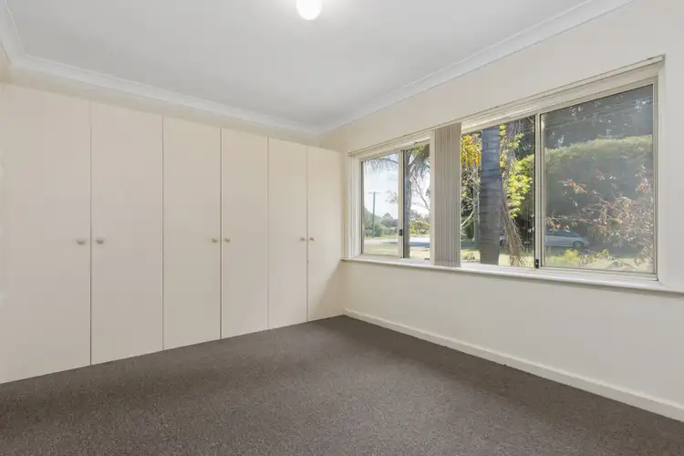 Fifth view of Homely house listing, 17 Natasha Way, Camillo WA 6111