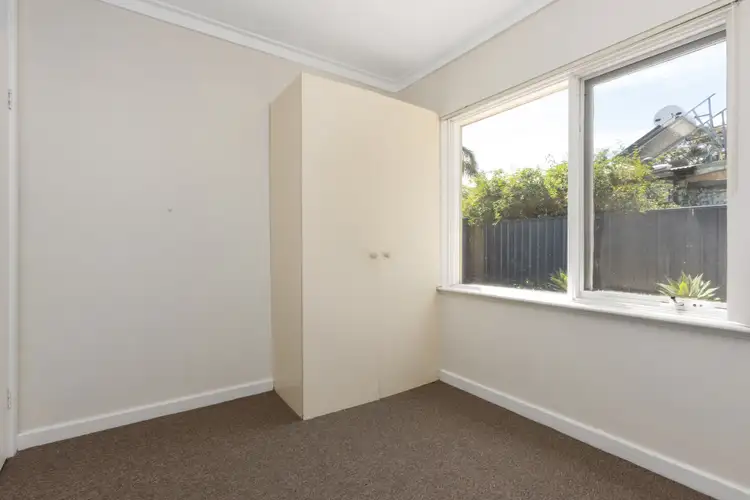 Seventh view of Homely house listing, 17 Natasha Way, Camillo WA 6111