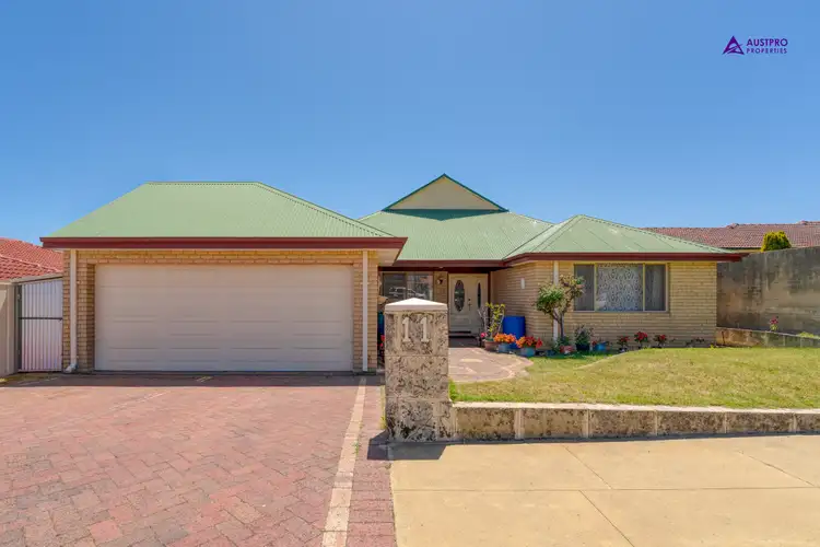 11 Berkley Road, Marangaroo WA 6064