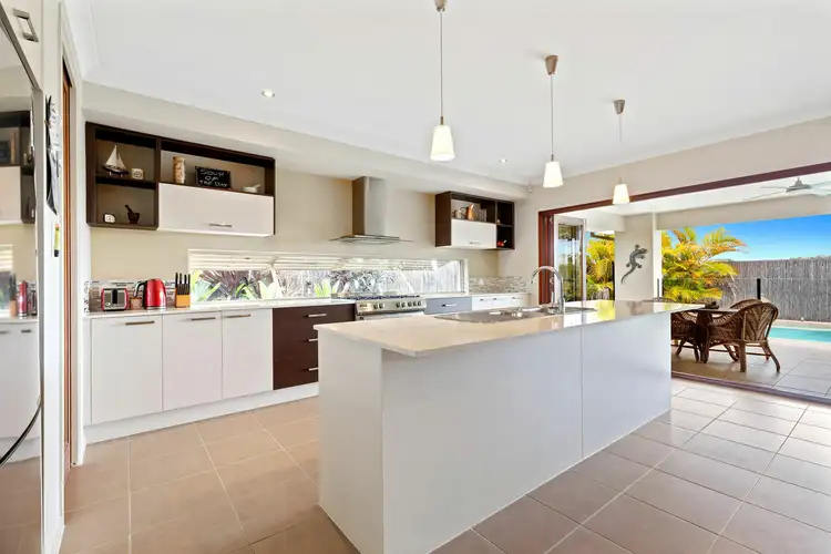 39 Sailfish Dr, Mountain Creek QLD 4557
