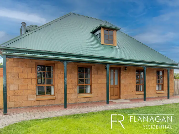 7 Banksia Gr, Perth TAS 7300