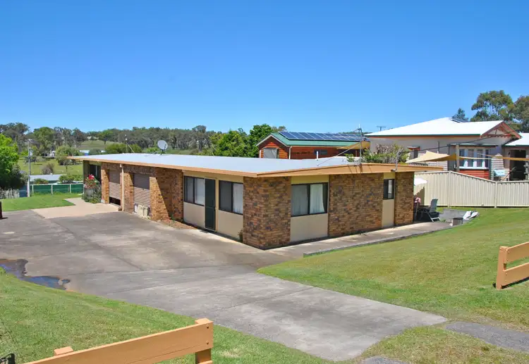 10 Aspinall St, Warwick QLD 4370