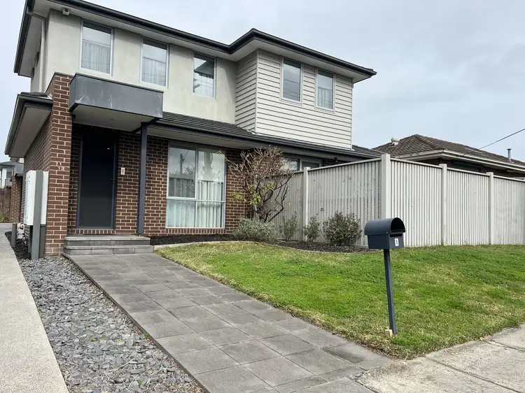 12 Argus St