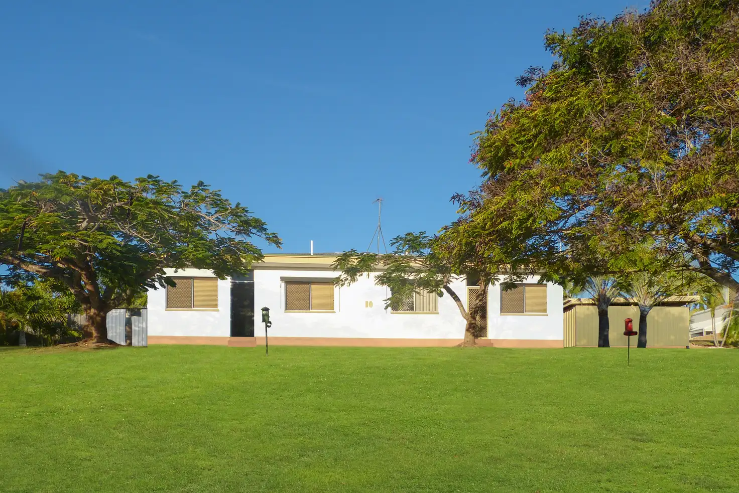 Main view of Homely block of units listing, 10 Butler St, New Auckland QLD 4680