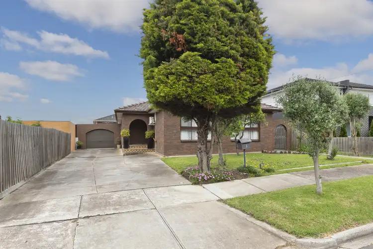 1 Ridge Drive, Avondale Heights VIC 3034