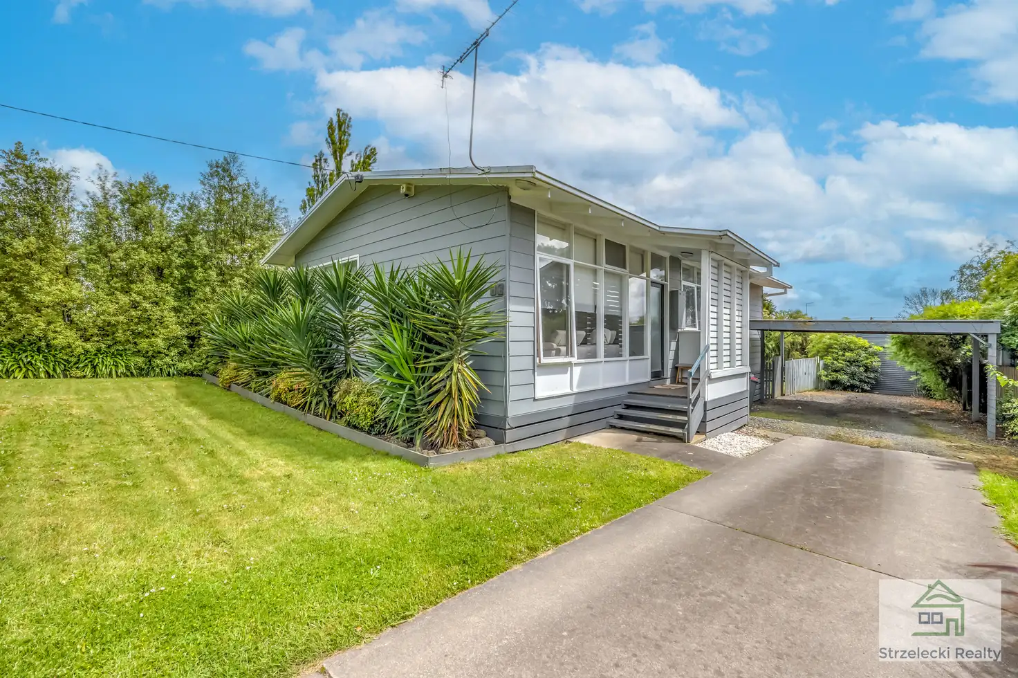 Main view of Homely house listing, 16 Somerville Ct, Moe VIC 3825