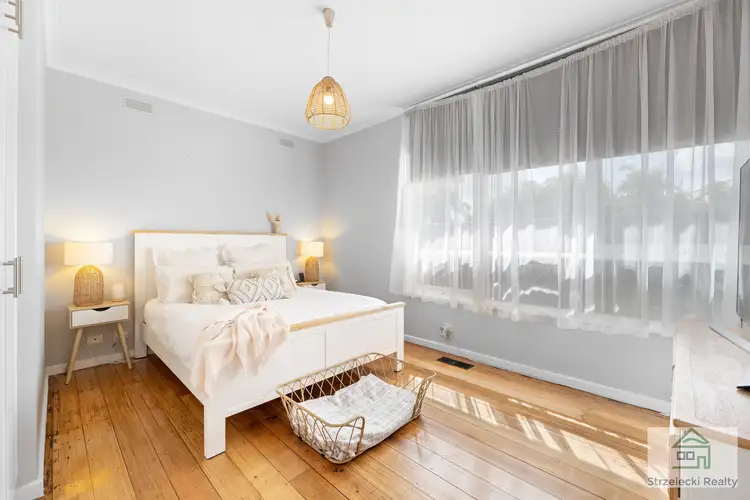 Fifth view of Homely house listing, 16 Somerville Ct, Moe VIC 3825