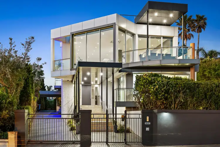 76 Beach Rd, Mentone VIC 3194