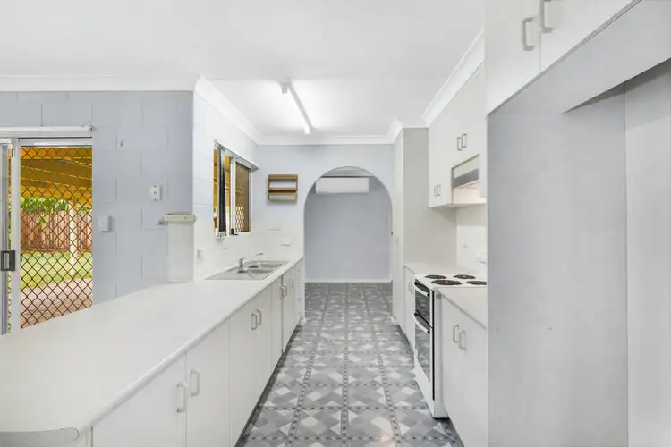 Fifth view of Homely house listing, 8 Canterbury Rd, Kirwan QLD 4817