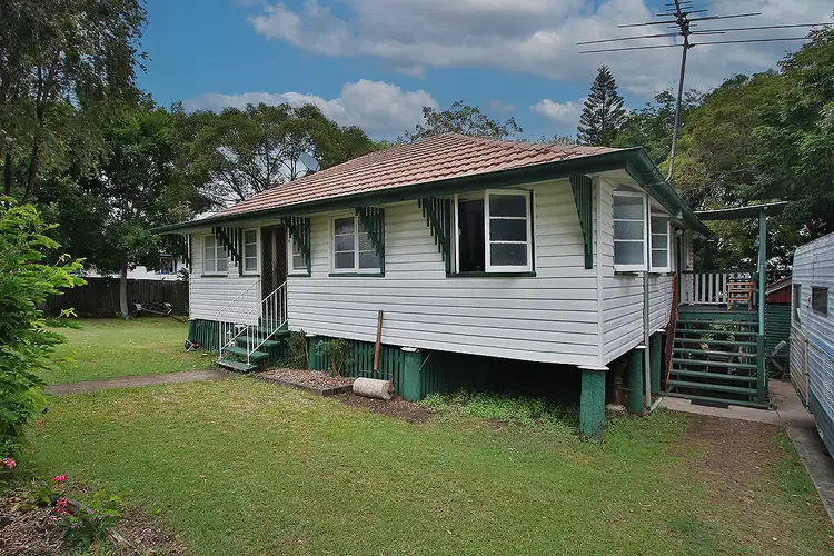 6 England St, East Ipswich QLD 4305