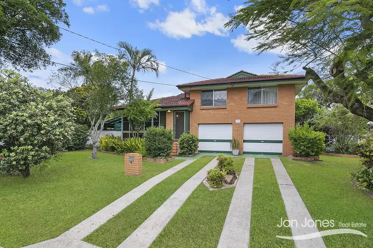 18 Glenloc St, Redcliffe QLD 4020