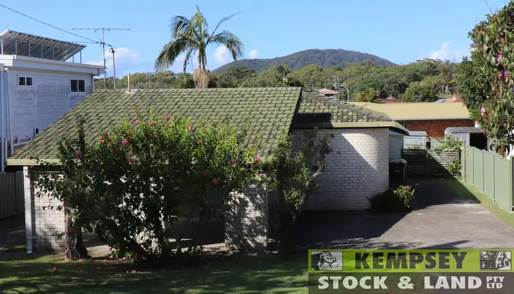 Unit 2/64 Mitchell St, South West Rocks NSW 2431