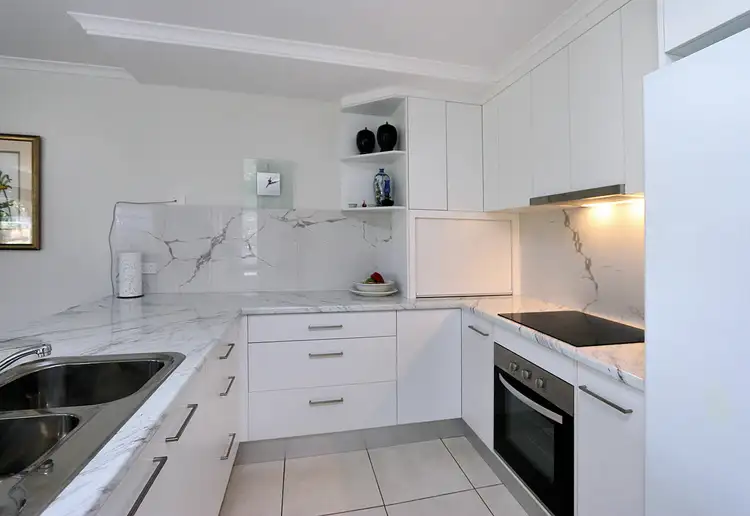 Seventh view of Homely unit listing, Unit 18/4 Bargara Lakes Dr, Bargara QLD 4670