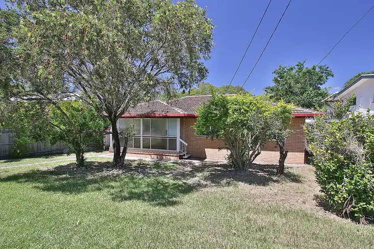 8 Fraser St, Leichhardt QLD 4305