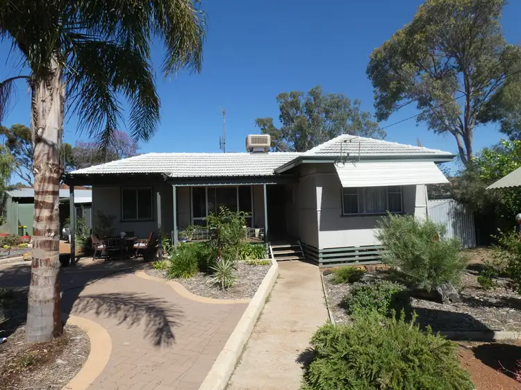 1 Walarat Rd, Northam WA 6401