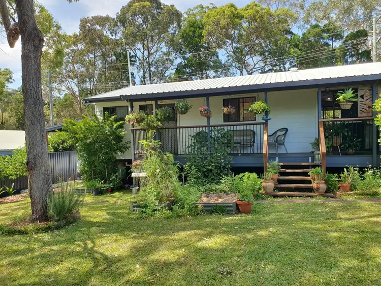 27 Perulpa St, Coochiemudlo Island QLD 4184