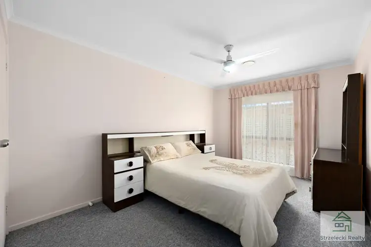 Fifth view of Homely unit listing, Unit 2/15 Saxtons Dr, Moe VIC 3825