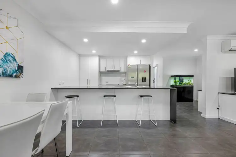 8 Yidney St, Maroochydore QLD 4558