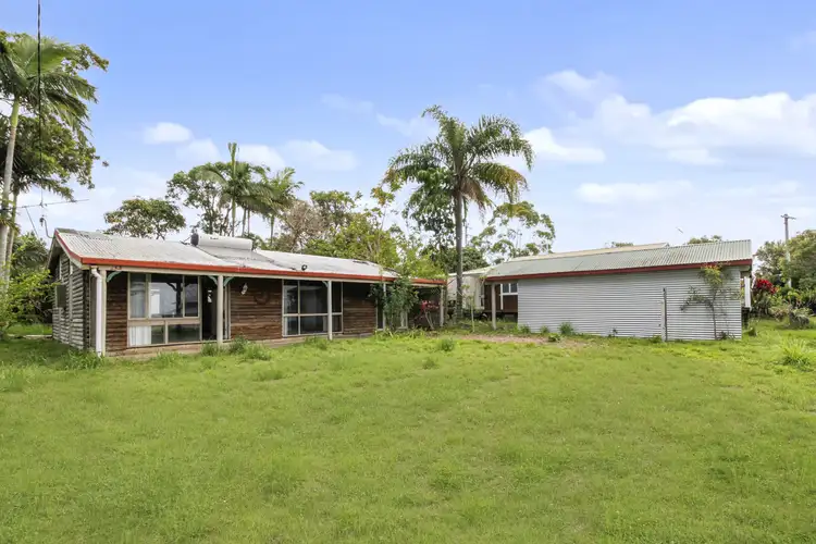 28 Bay Dr, Russell Island QLD 4184