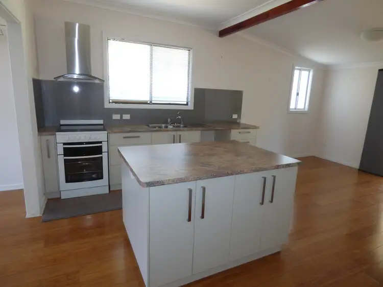 Seventh view of Homely house listing, 7 Caw St, Merredin WA 6415