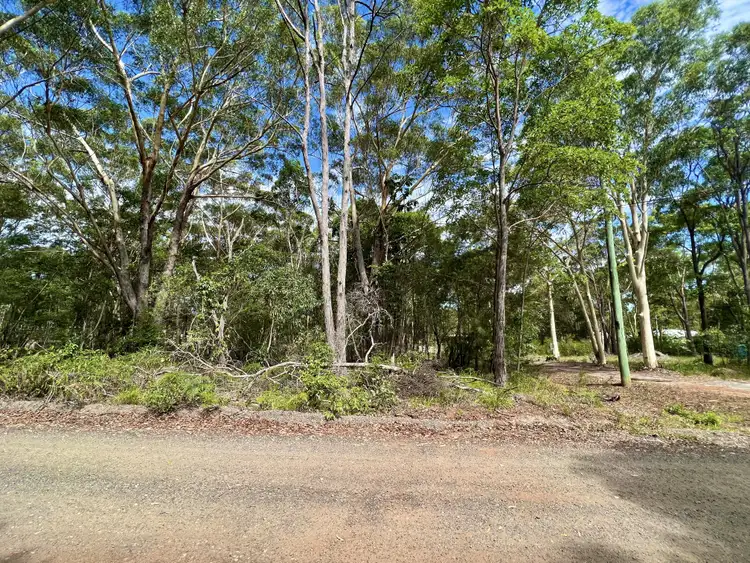 15 Hunters Rd, Russell Island QLD 4184