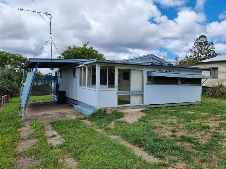 74 Newton St, Monto QLD 4630