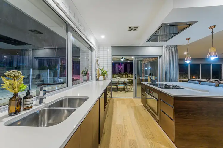 Fifth view of Homely house listing, 4 Vineyard Row, Swan View WA 6056