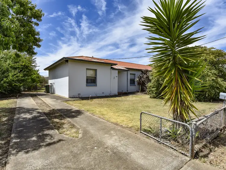 1 Mcpherson St, Penola SA 5277