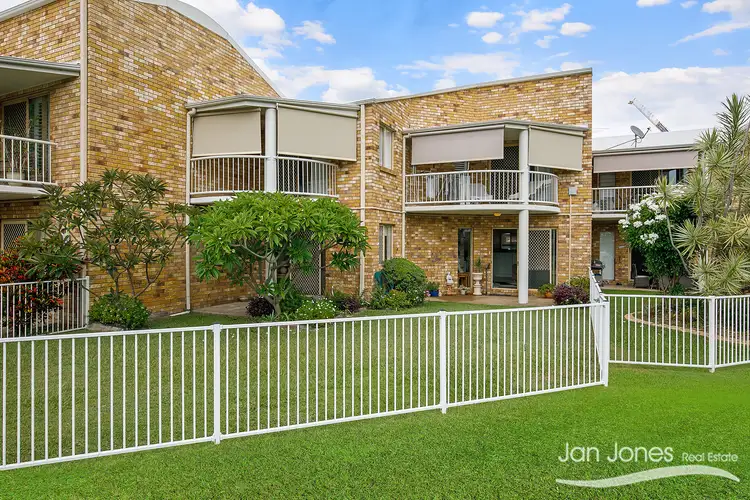Unit 3/1 Caroline St, Woody Point QLD 4019
