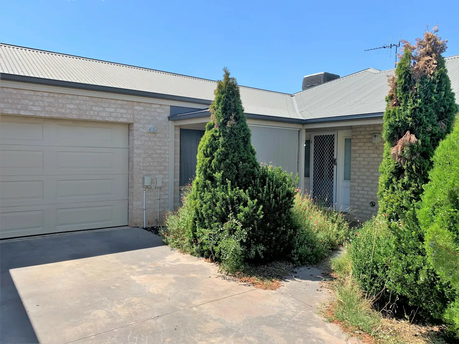 Main view of Homely unit listing, Unit 4/5 Greencastle Ct, Mooroopna VIC 3629
