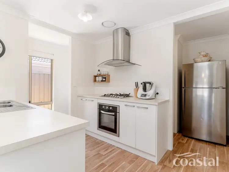 Sixth view of Homely house listing, 5 Tuscan Way, Karnup WA 6176