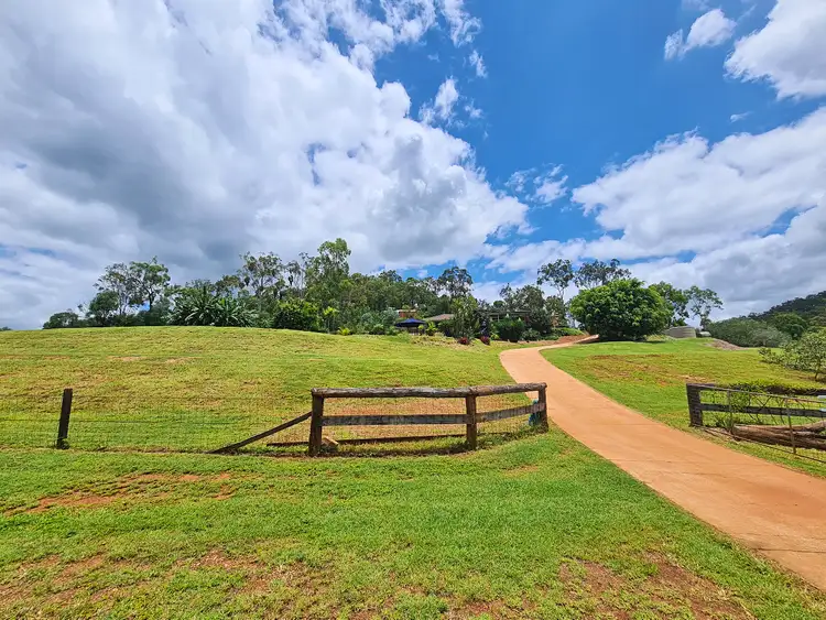 33 Lincoln James Dr, Burua QLD 4680