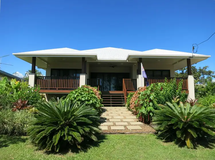 51 Marine Parade, Cardwell QLD 4849
