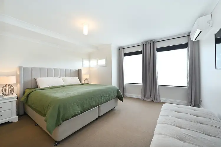 Fifth view of Homely house listing, 220 Golf Links Dr, Carramar WA 6031