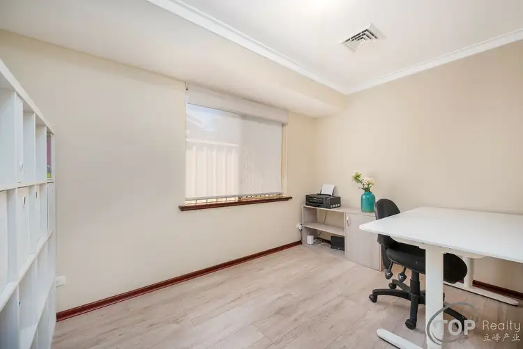 Sixth view of Homely house listing, 7 Macquarie Way, Willetton WA 6155
