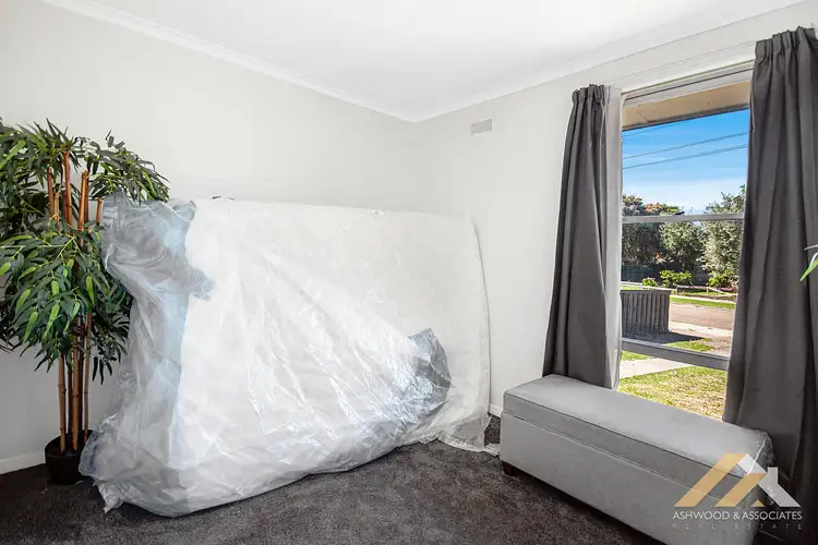 Sixth view of Homely house listing, 27 Cameron Cres, East Bairnsdale VIC 3875