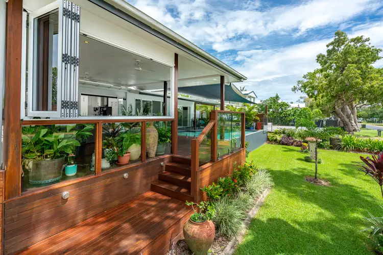 104 Kennedy Esp, South Mission Beach QLD 4852