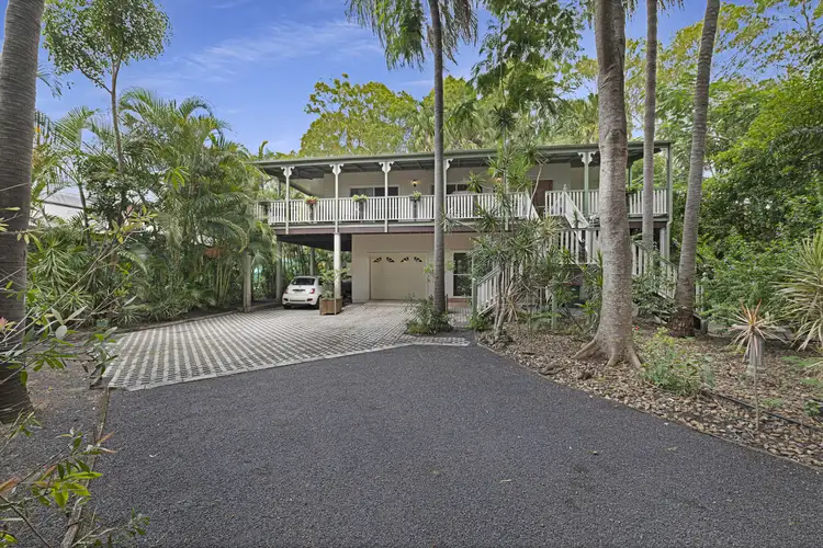 16 Lagoon Dr, Moore Park Beach QLD 4670