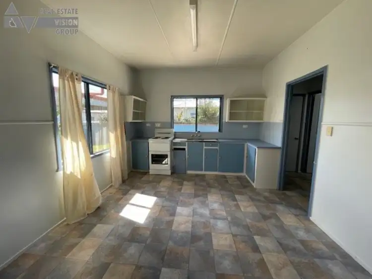 Fifth view of Homely house listing, 24 Gray St, Emerald QLD 4720