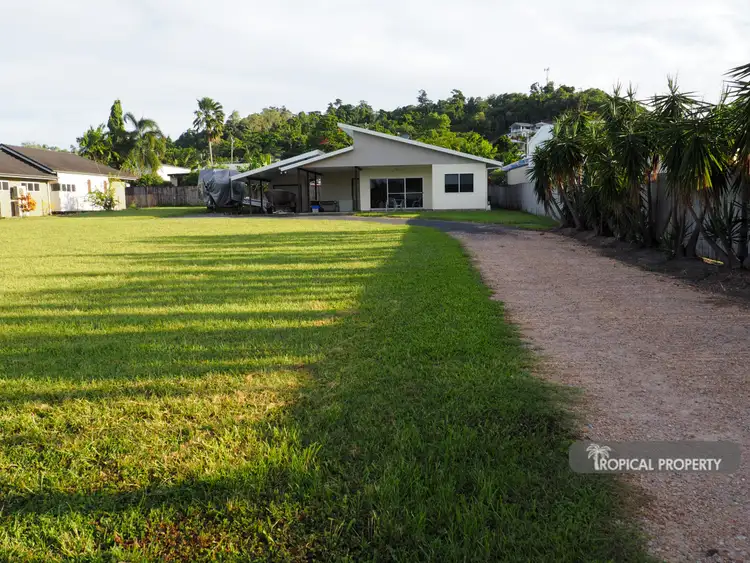 17 Voyager Street, South Mission Beach QLD 4852