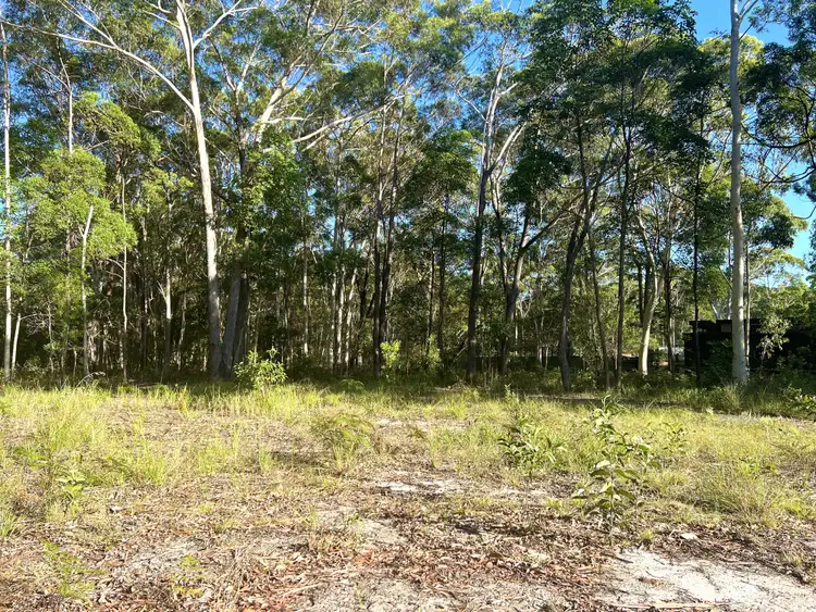 31 Villa Wood Rd, Russell Island QLD 4184