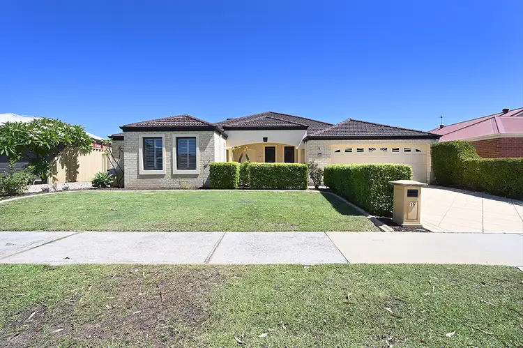15 Bonvin Gdns