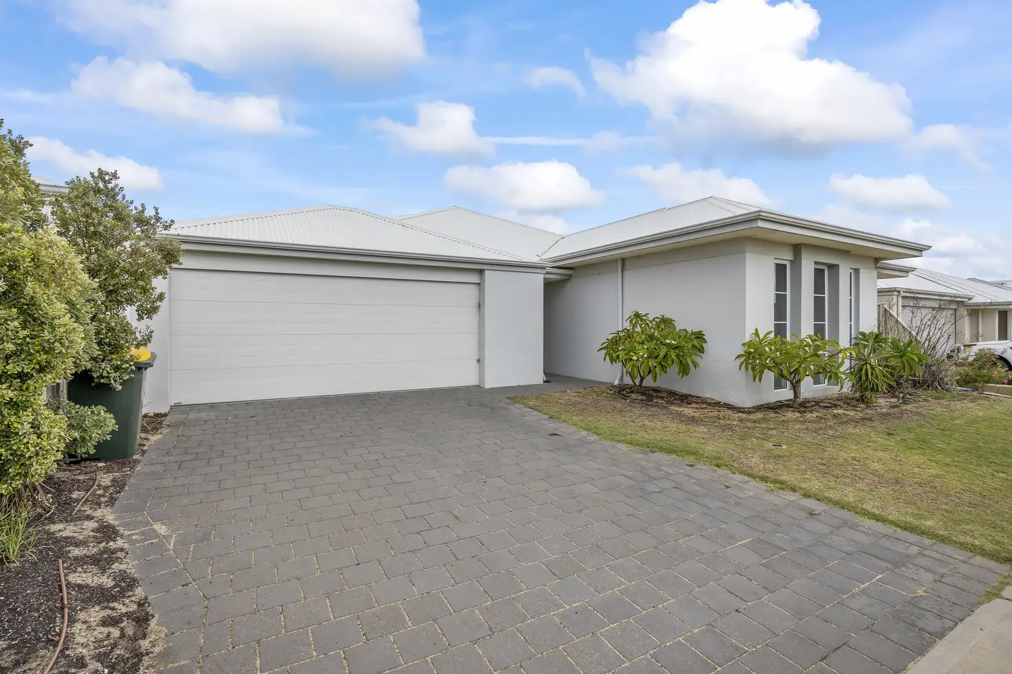 Main view of Homely house listing, 10 Pontoon Way, Alkimos WA 6038